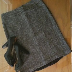 WHBM Pencil Skirt with Back Ruffle sz 6